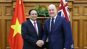 El primer ministro de Vietnam, Pham Minh Chinh, y su par neozelandés, Christopher Luxon, en el país oceánico en marzo de 2024. (Foto: Duong Giang/VNA)