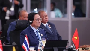 El primer ministro de Vietnam, Pham Minh Chinh, interviene en la cita. (Fotografía: VNA)