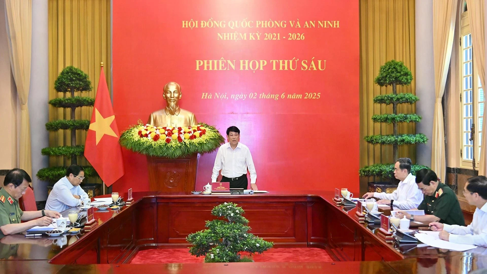 [Foto] Presidente vietnamita preside reunión del Consejo de Defensa y Seguridad Nacional