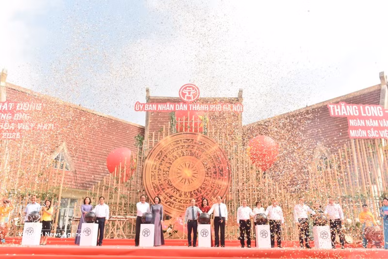 Ceremonia de lanzamiento del programa de actividades en respuesta al "Día de la Cultura de Vietnam" en Hanói 2026. (Foto: VNA)