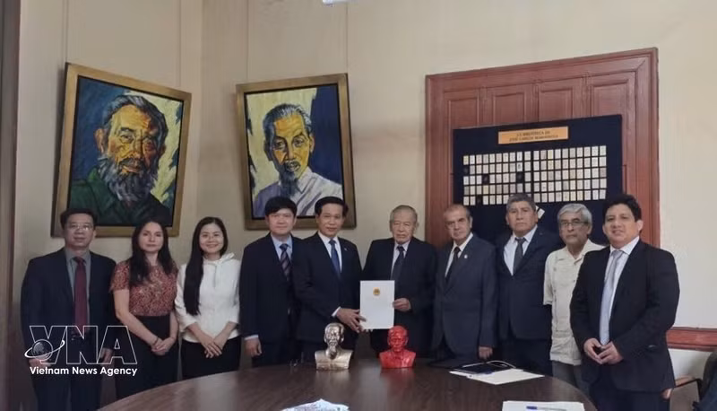 Delegados en el evento. (Foto: VNA)