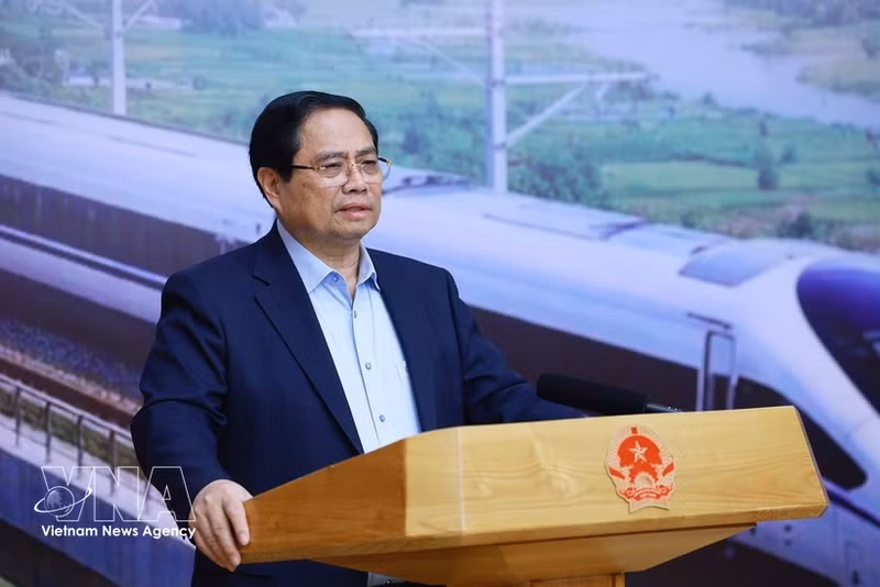 El primer ministro de Vietnam, Pham Minh Chinh, interviene en la cita. (Foto: VNA)