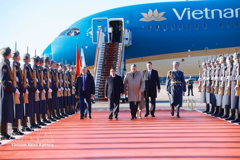 El primer ministro de Vietnam, Pham Minh Chinh, inicia su visita oficial a Rusia. (Foto: VNA)