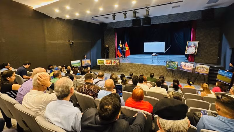 En el acto. (Foto: Embajada de Vietnam en Venezuela)