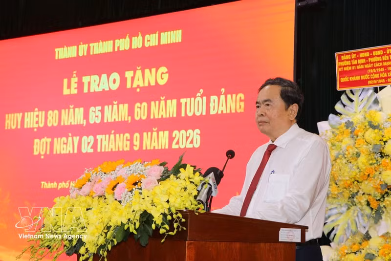 El presidente de la Asamblea Nacional de Vietnam, Tran Thanh Man, pronuncia un discurso en el evento. (Foto: VNA)
