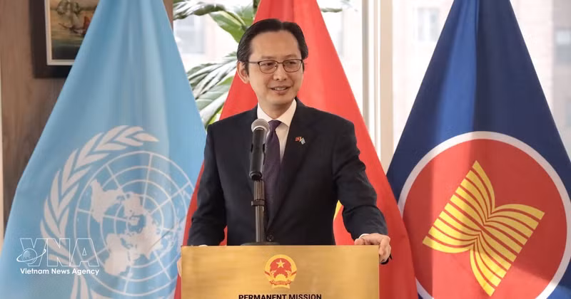 El embajador Do Hung Viet en el evento (Foto: VNA)