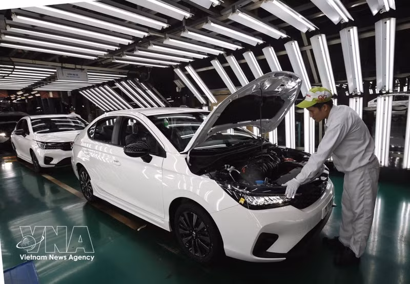 Producción de automóviles en la fábrica de Honda Vietnam, barrio de Vinh Phuc, provincia de Phu Tho. (Foto: VNA)