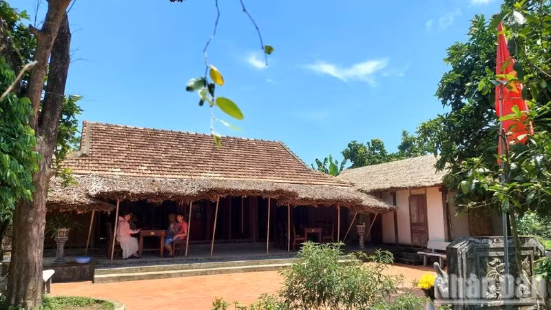 La sencilla casa de madera de tres compartimentos del general Vo Nguyen Giap en la aldea de An Xa, comuna de Le Thuy, provincia de Quang Tri.