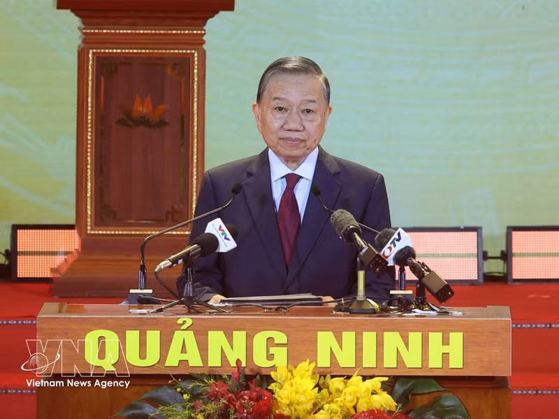 El secretario general del Partido Comunista de Vietnam y presidente de la República, To Lam, interviene en la cita. (Foto: VNA)