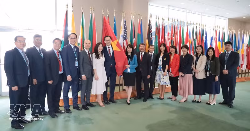 La delegación vietnamita asistió a la sesión de votación de los jueces del ITLOS. (Foto: VNA)