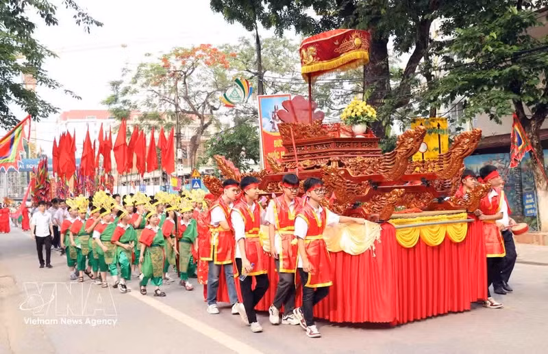 Vietnam conmemora Día de los Reyes Hung con ceremonias solemnes en todo el país. (Foto: VNA)