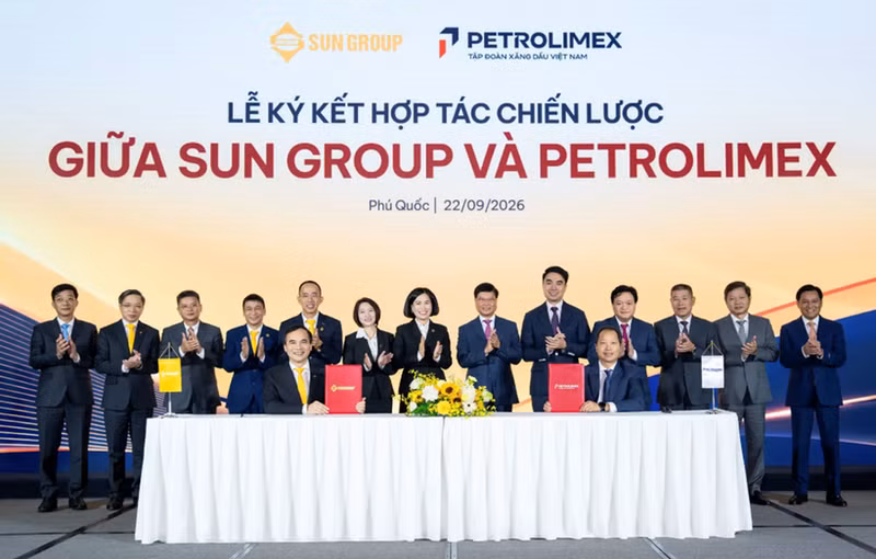 En la firma. (Foto: Petrolimex)