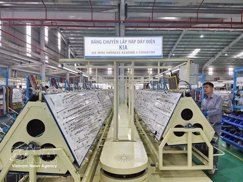 Sistema de línea de montaje de automóviles del Grupo THACO Truong Hai. (Foto: VNA)