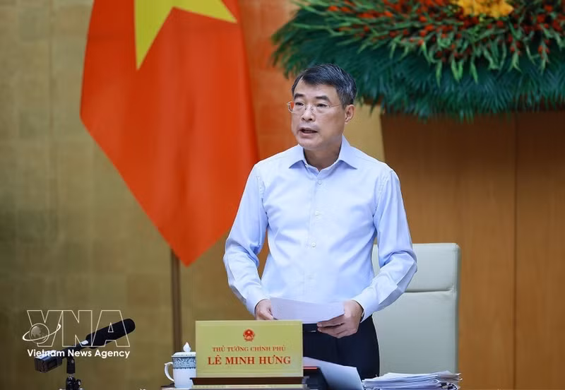 El primer ministro vietnamita, Le Minh Hung, interviene en la reunión. (Foto: VNA)