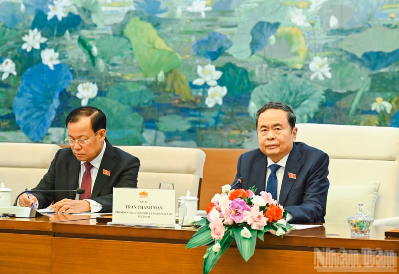 El presidente de la Asamblea Nacional de Vietnam, Tran Thanh Man, interviene en el encuentro. (Foto: DUY LINH)