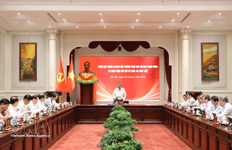 El secretario general del PCV y presidente de Vietnam, To Lam, habla en la reunión del Comité Directivo Central para el perfeccionamiento institucional y la aplicación de la ley. (Foto: VNA)