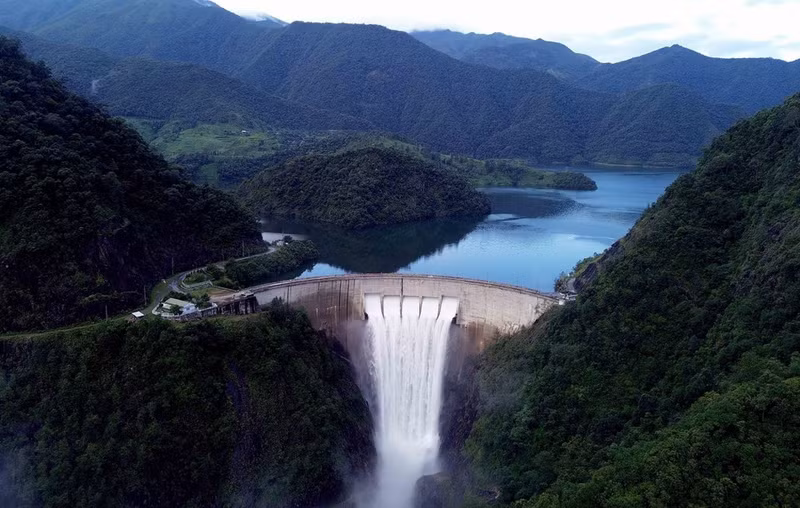 Vista desde arriba de la presa hidroeléctrica Nam Chien. (Foto: VNA)