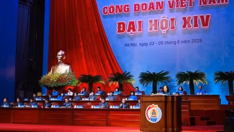 Primera sesión del XIV Congreso del Sindicato de Vietnam. (Foto: BAO LONG)
