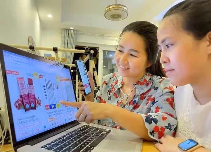 Las compras en línea en Co.op son cada vez más habituales para los consumidores: (Foto: sggp.org.vn)