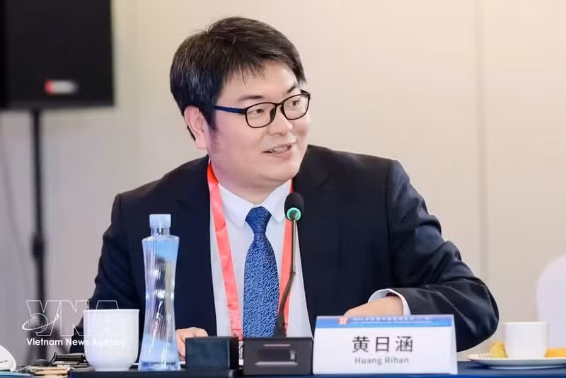 El profesor Huang Rihan, de la Universidad Huaqiao. (Foto: VNA)