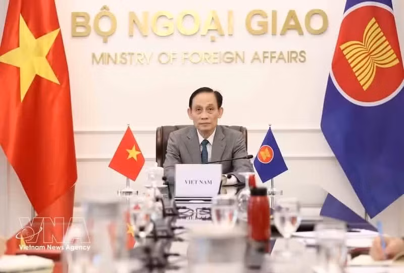 El miembro del Buró Político y ministro de Relaciones Exteriores de Vietnam, Le Hoai Trung. (Foto: VNA)