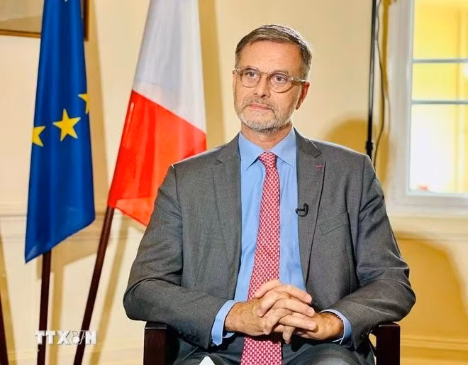 El embajador francés en Vietnam, Olivier Brochet. (Foto: VNA)