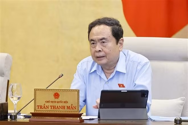 El presidente de la Asamblea Nacional de Vietnam, Tran Thanh Man, habla en la cita. (Foto: VNA)
