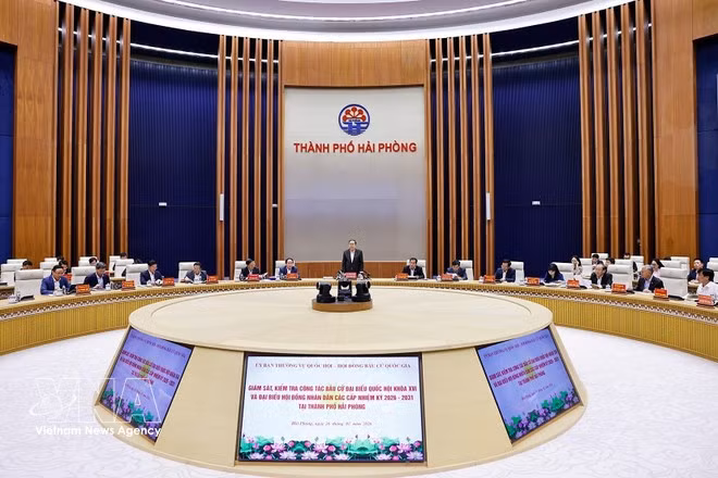 Presidente de Asamblea Nacional de Vietnam insta a garantizar el derecho al voto. (Foto: VNA)