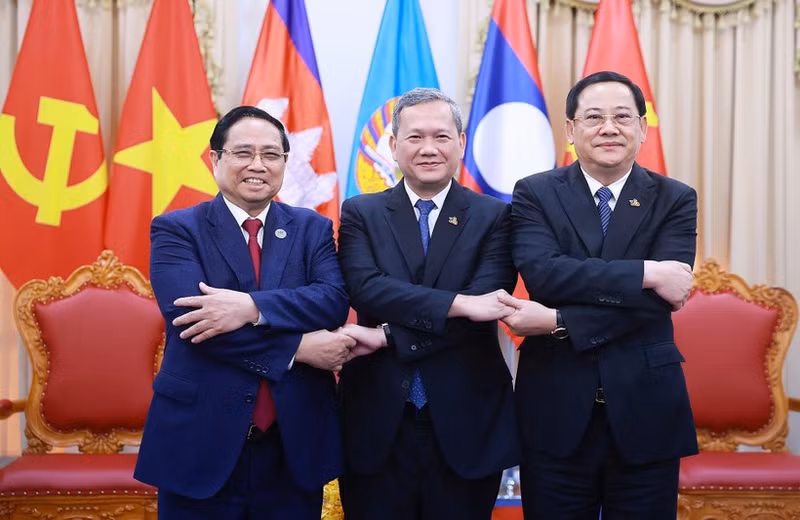 El primer ministro de Vietnam, Pham Minh Chinh, y sus homólogos de Camboya, Hun Manet, y de Laos, Sonexay Siphandone. (Foto: VNA)