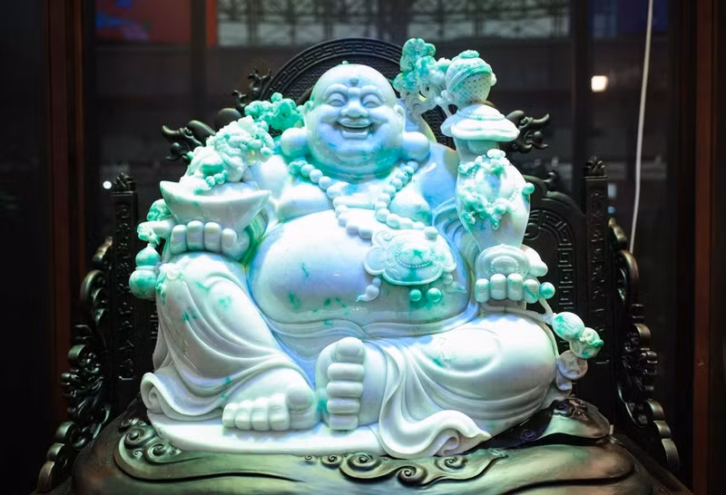 Una gran escultura de jadeíta en la Feria de Primavera. (Foto: VNA)