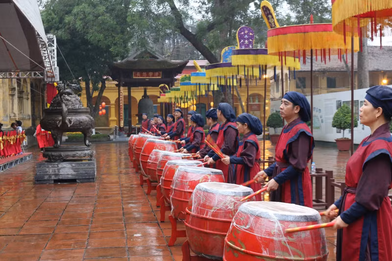 El toque ceremonial de tambores.