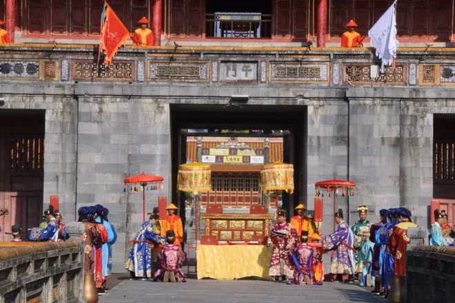 Festival Hue 2026 se presenta con una ceremonia imperial restaurada.(Foto: VNA)