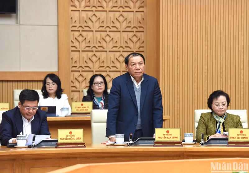 El ministro de Cultura, Deportes y Turismo, Nguyen Van Hung.