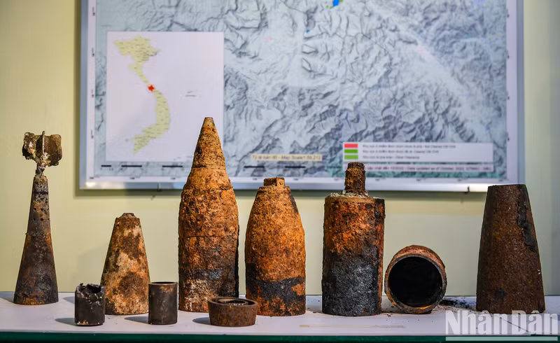 Algunas piezas que aún eran capaces de explotar fueron desactivadas de forma segura antes de ser exhibidas.