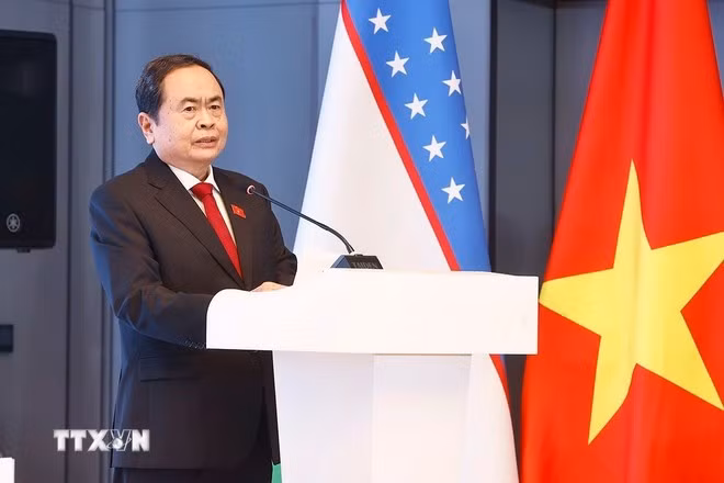 El presidente de la Asamblea Nacional de Vietnam, Tran Thanh Man, habla en el evento. El presidente de la Asamblea Nacional de Vietnam, Tran Thanh Man, habla en el evento.