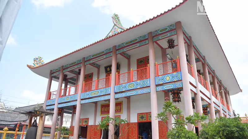 Ubicada en el número 416 de la calle Luk-luang, en la circunscripción de Mahanak, distrito de Dusit, la Pagoda Canh Phuoc (Wat Samanamboriharn) es una de las siete pagodas vietnamitas en Bangkok.