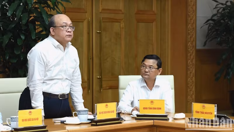 El director de la Universidad Politécnica de Hanói, Huynh Quyet Thang.