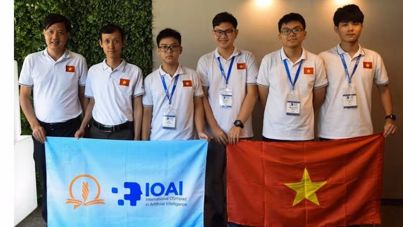 Estudiantes vietnamitas ganan la medalla de bronce.