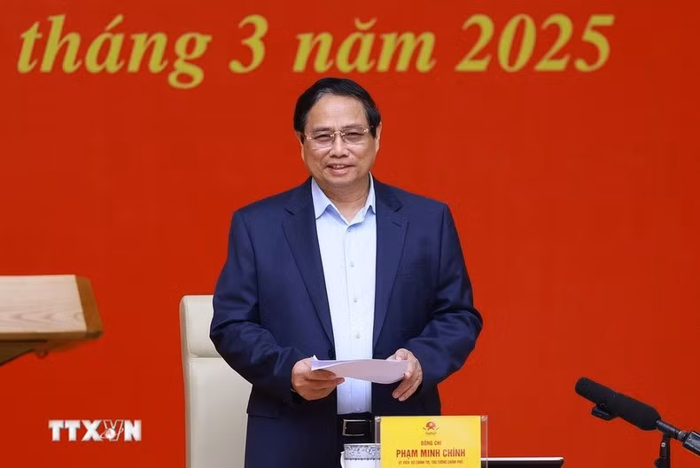 El primer ministro Pham Minh Chinh habla en el evento.