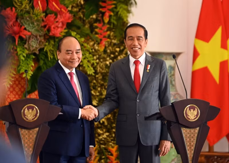 El presdiente vietnamita, Nguyen Xuan Phuc, y su homólogo indonesio, Joko Widodo (Fotografía: VOV)
