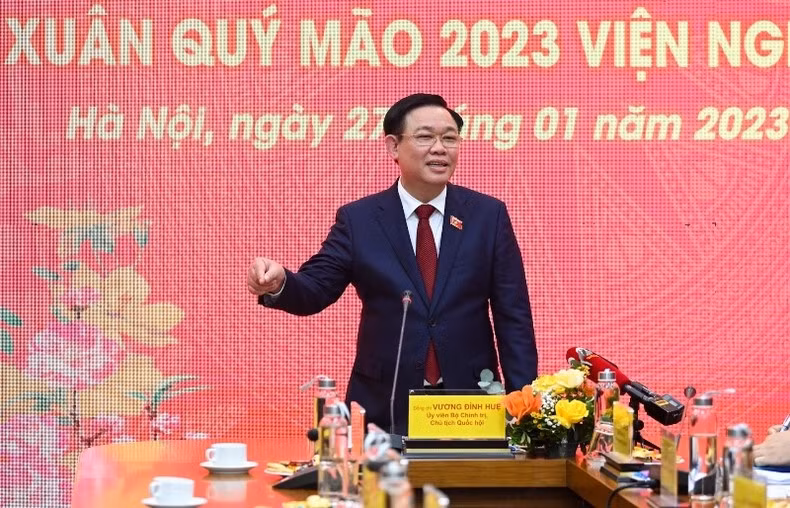 El presidente de la Asamblea Nacional de Vietnam, Vuong Dinh Hue, interviene en la cita. (Fotografía: Nhan Dan)