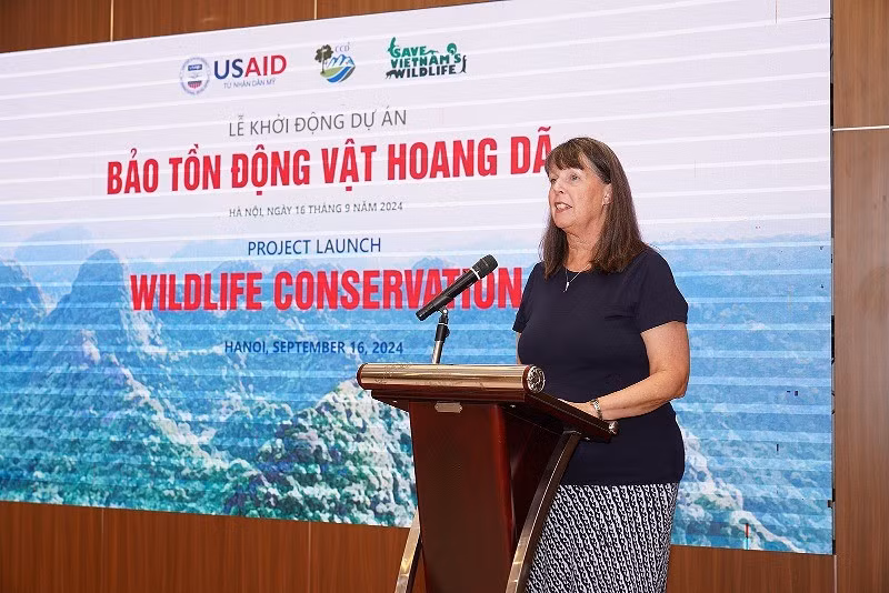 Debra Mosel, subdirectora de la USAID en Vietnam, habla en el evento. (Foto: VNA)