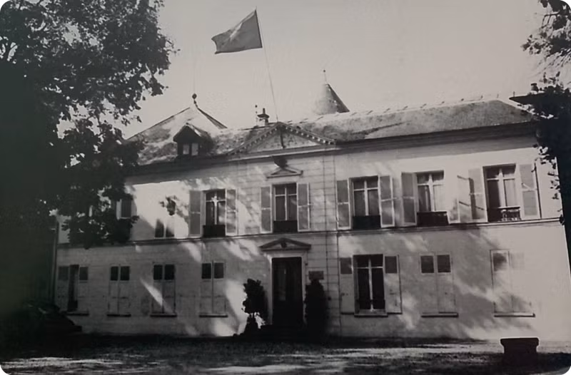 La sede de la delegación de la República Democrática de Vietnam en Choisy-le-Roi en París.