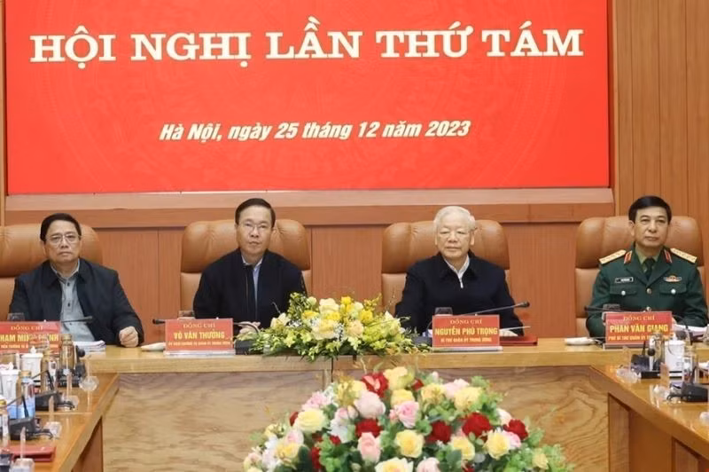 El secretario general del Partido Comunista de Vietnam, Nguyen Phu Trong, preside la conferencia. 