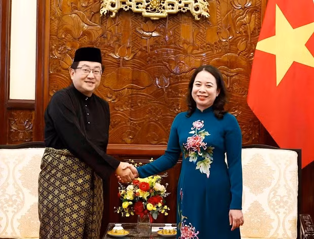 Embajador de Malasia en Vietnam, Dato Tan Yang Thai, en el acto de entrega de cartas credenciales (Fotografía: VNA)
