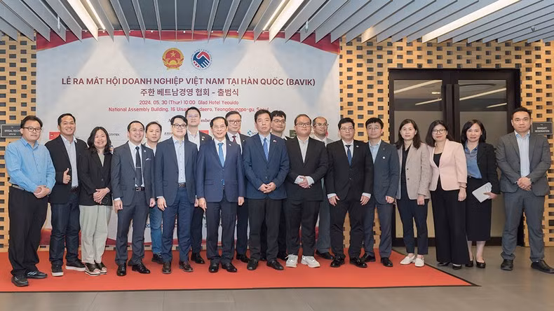 El ministro de Relaciones Exteriores de Vietnam, Bui Thanh Son, asiste a la inauguración de la Asociación Empresarial de Vietnam en Corea del Sur. (Foto: Ministerio de Relaciones Exteriores de Vietnam)
