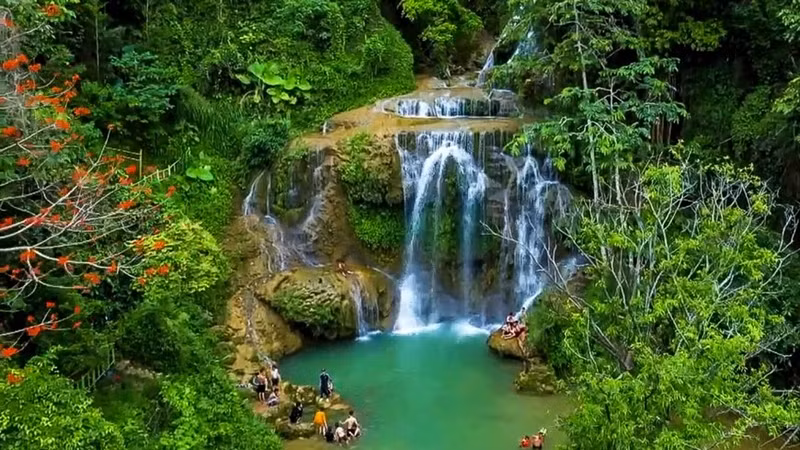La belleza prístina de la catarata Mu.
