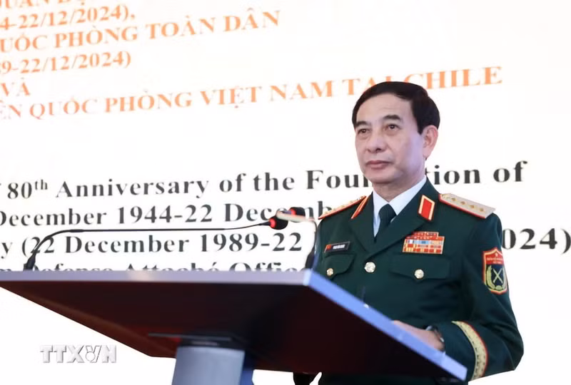 Van Giang interviene en el evento. Van Giang interviene en el evento.