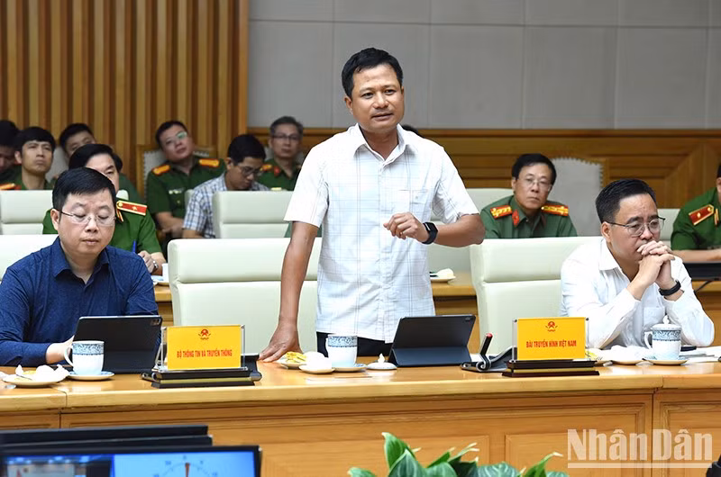 El representante de la Televisión de Vietnam expresa opiniones.