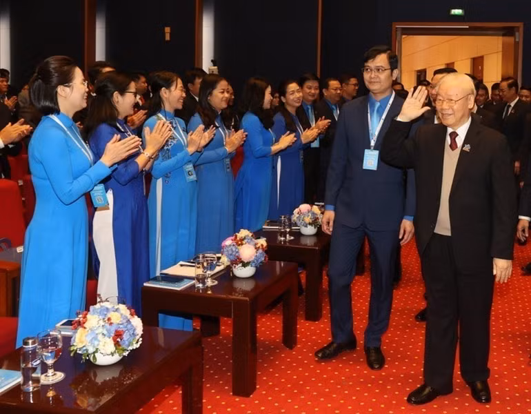 El secretario general Nguyen Phu Trong asiste a la ceremonia de inauguración del XII Congreso Nacional de la Unión de Jóvenes Comunistas Ho Chi Minh, período 2022-2027, en Hanói, el 15 de diciembre de 2022.